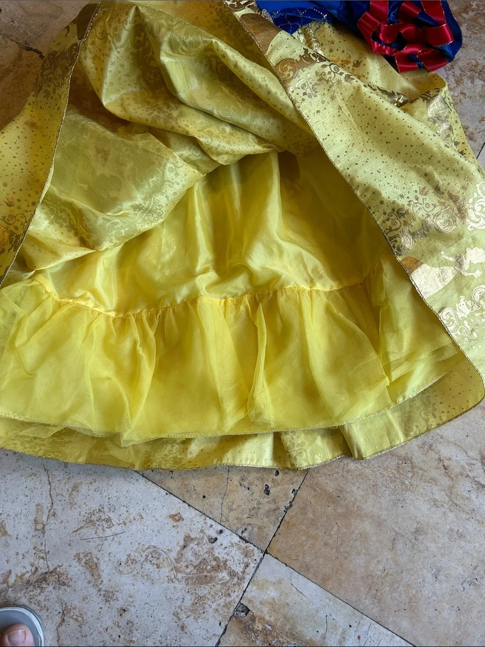 Disney Snow White Princess Dress-Up Costume - size 7/8